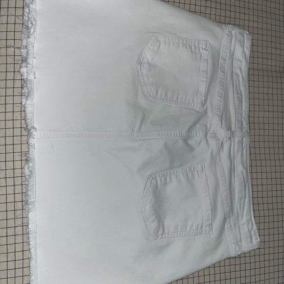 Just Black XXL white adorable mini skirt - Picture 2 of 3